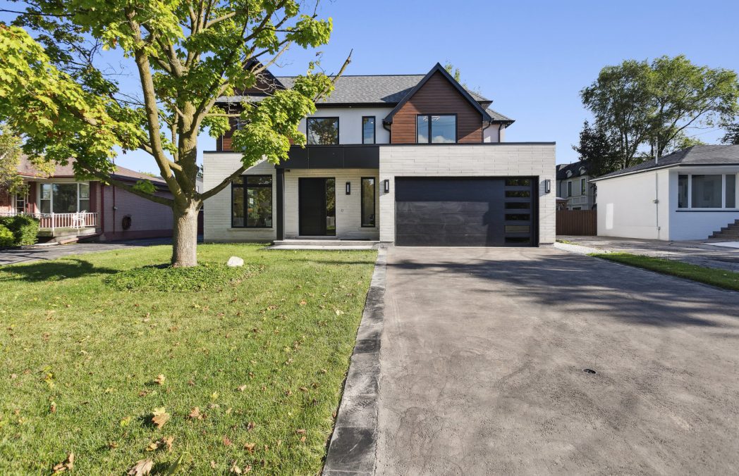 001_006-2082_bridge_rd_oakville-240926-brackets_527